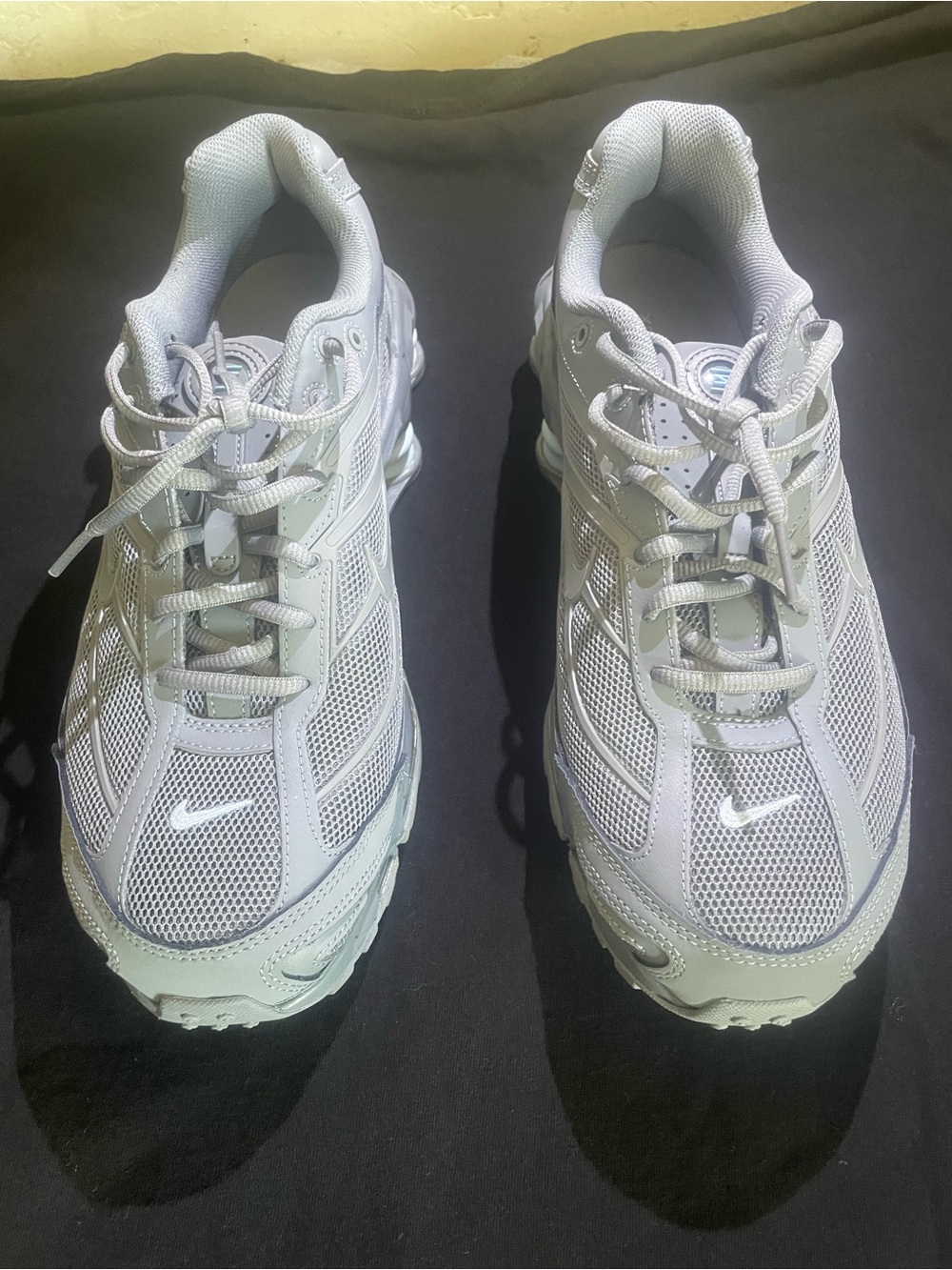 Nike Shox Ride 2 Size 11 Men’s Low Top Lace-Up Mesh Sneakers Grey II7635-003
